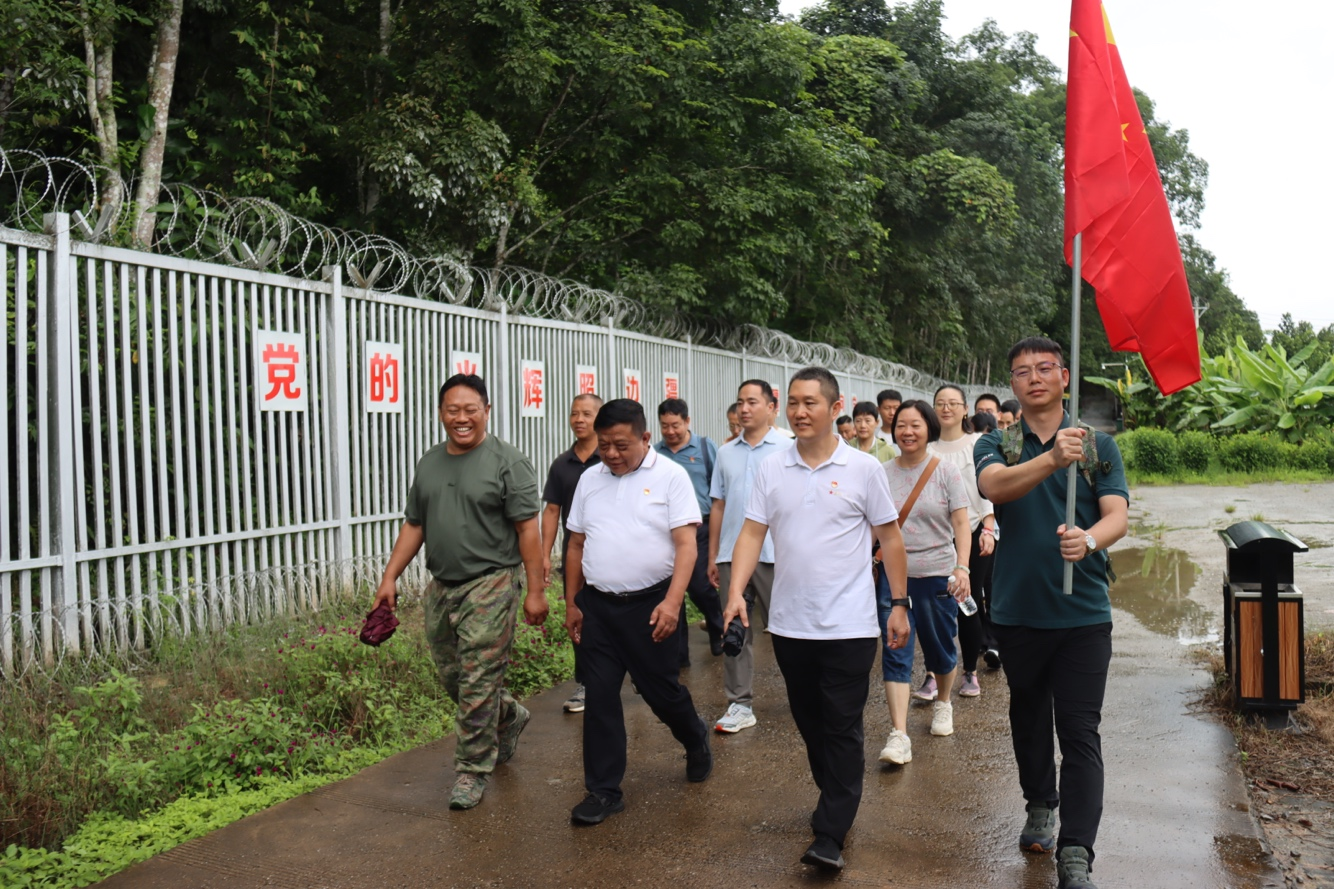 行走国门践初心 红课铸魂育师才——今年会官方网站以边疆实践赋能思政教师队伍建设